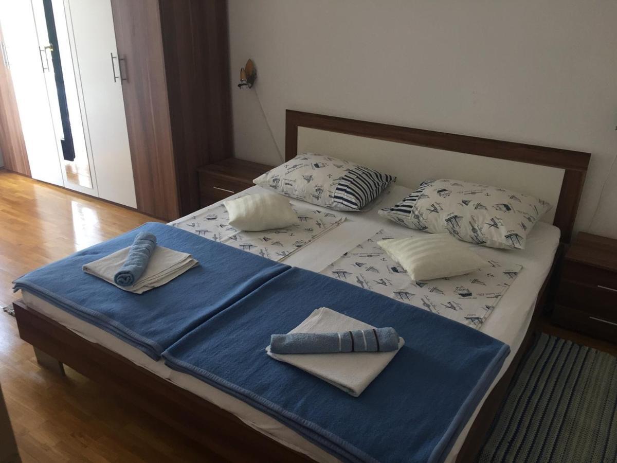 Apartments Porec Beach Area Simo Esterno foto